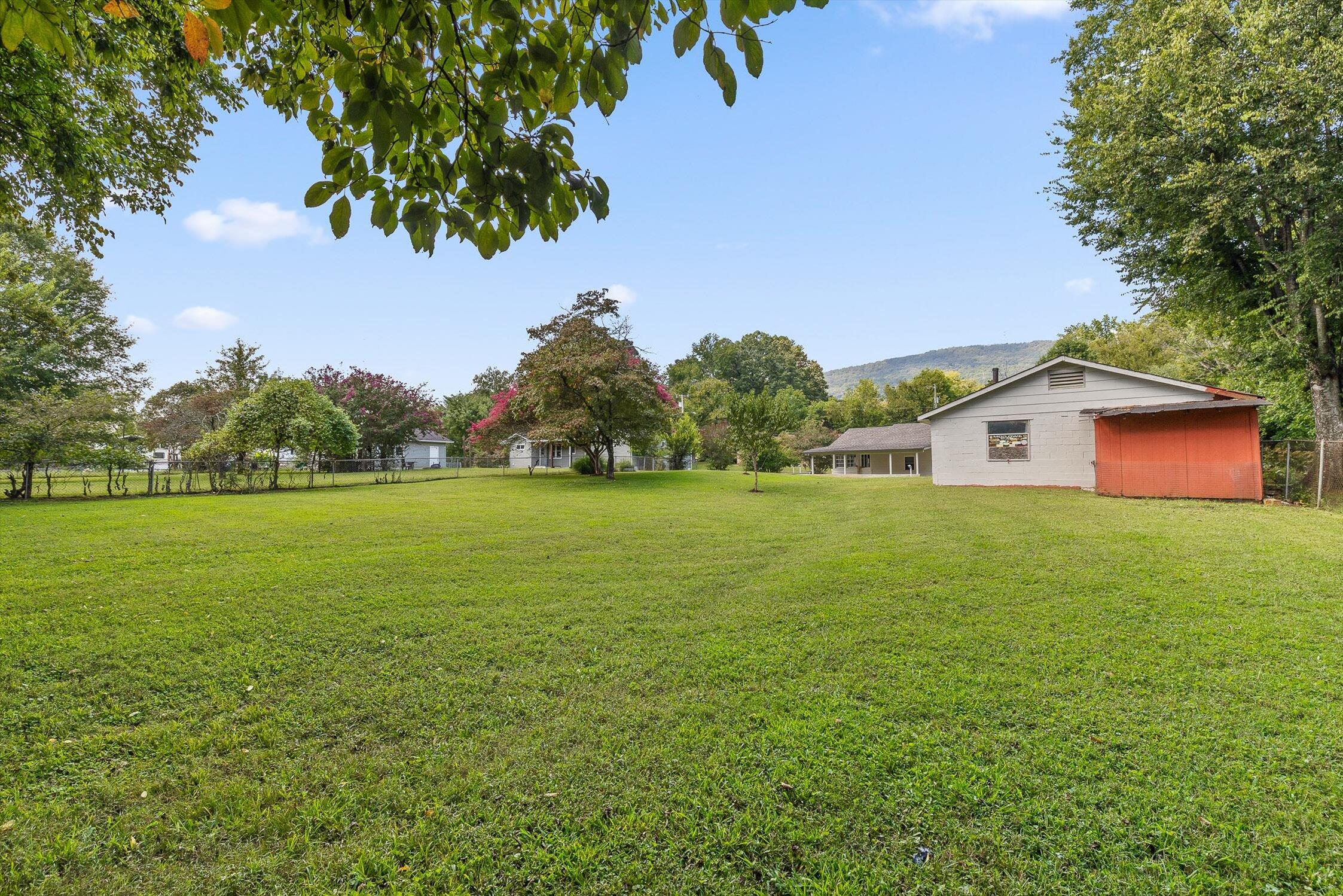 Chattanooga, Tennessee 37419, United States, 2 Bedrooms Bedrooms, ,1 BathroomBathrooms,Residential,Pending,209162