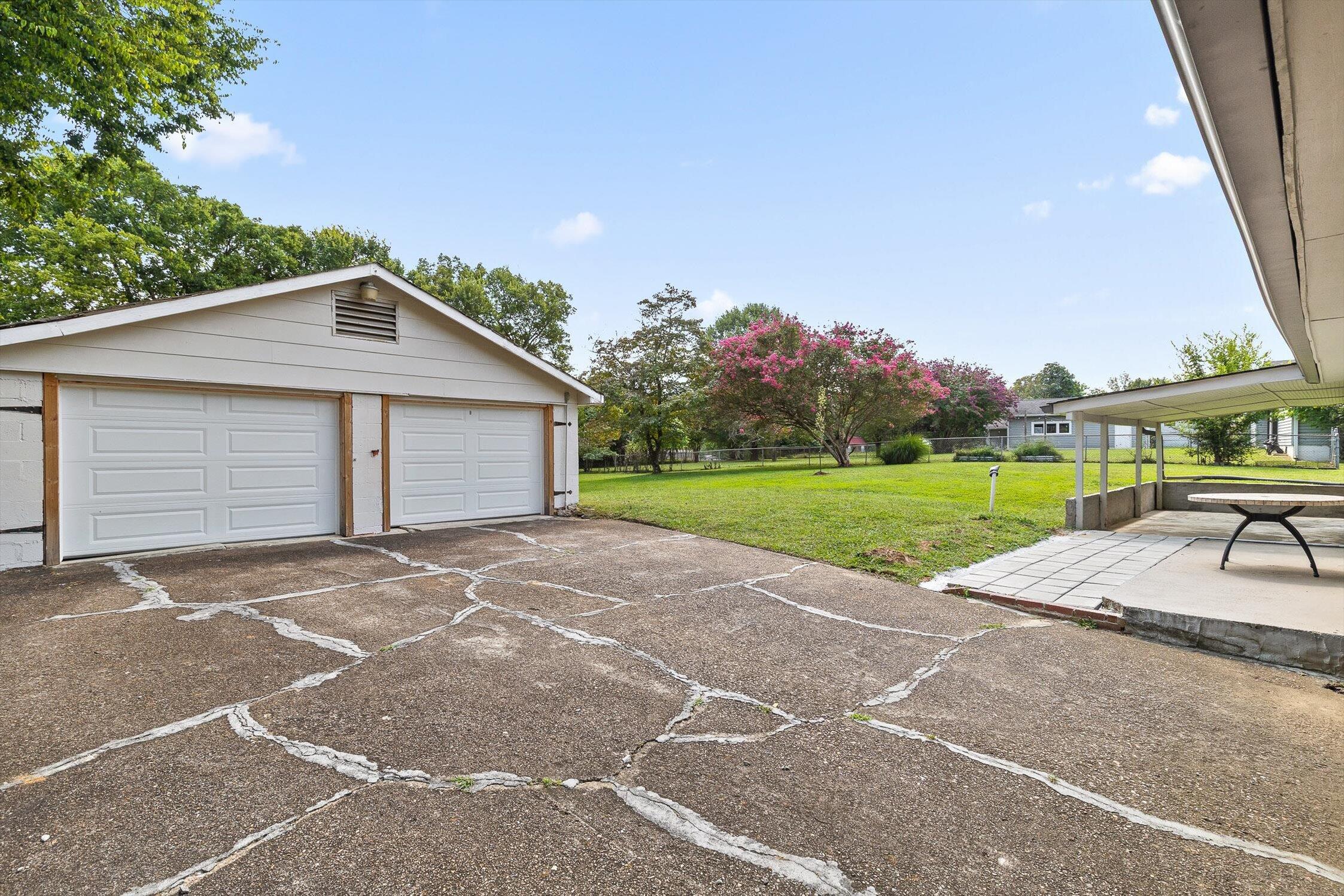 Chattanooga, Tennessee 37419, United States, 2 Bedrooms Bedrooms, ,1 BathroomBathrooms,Residential,Pending,209162