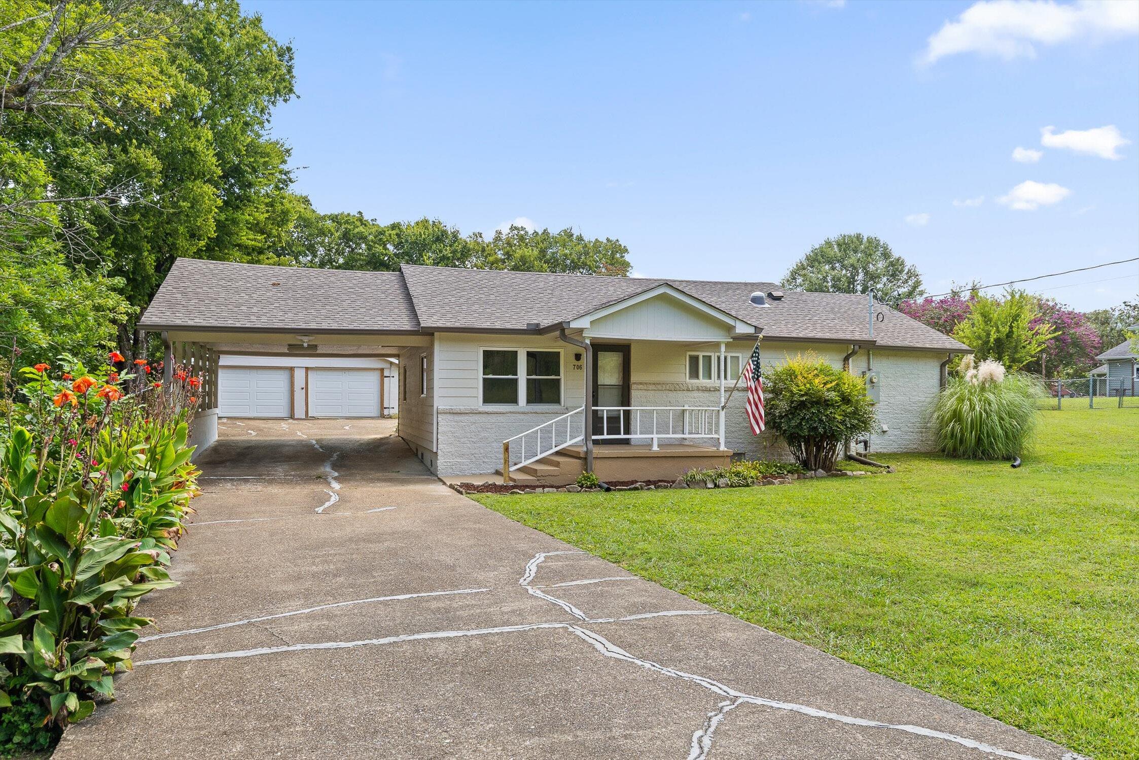 Chattanooga, Tennessee 37419, United States, 2 Bedrooms Bedrooms, ,1 BathroomBathrooms,Residential,Pending,209162