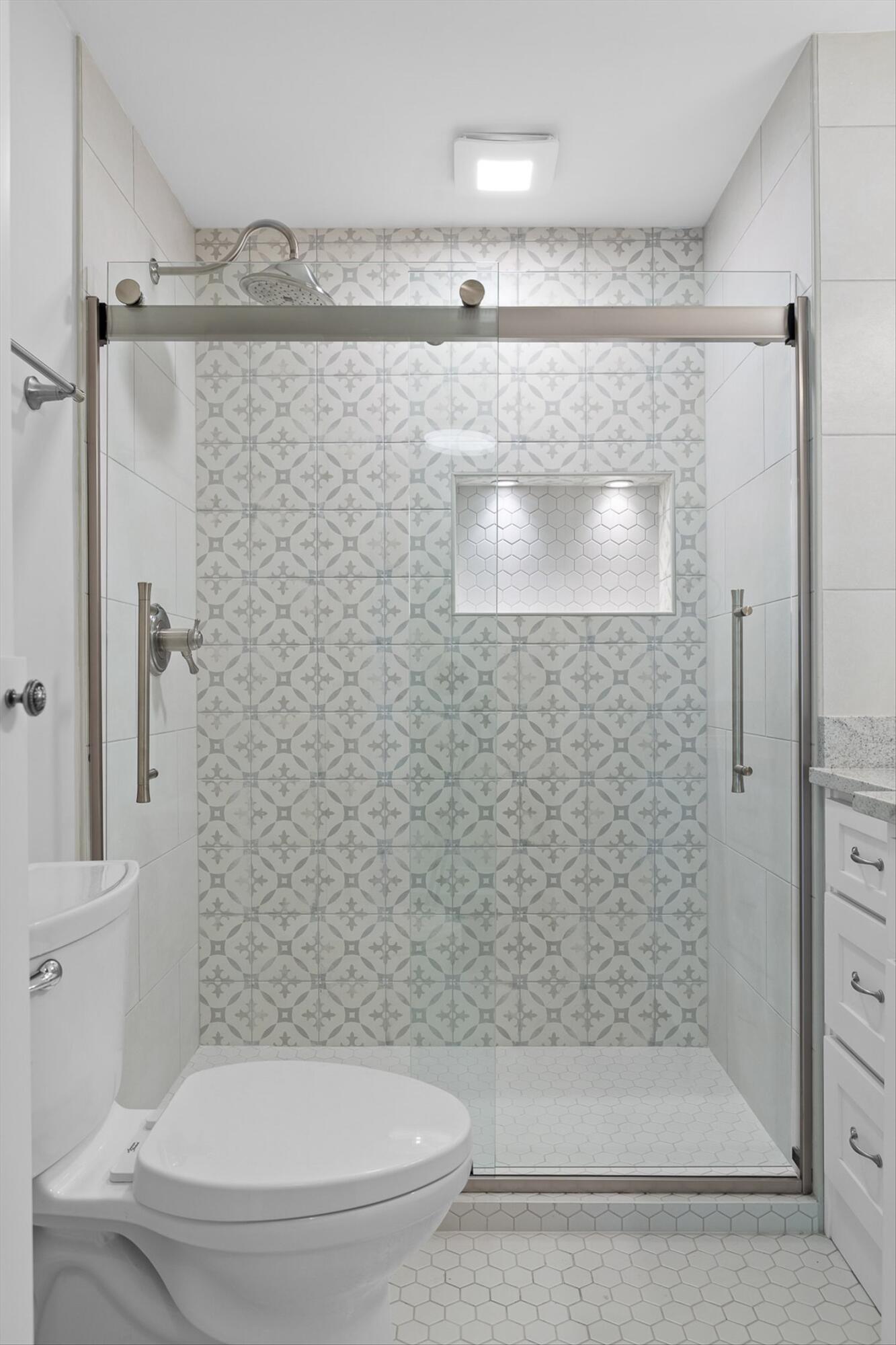 Chattanooga, Tennessee 37419, United States, 2 Bedrooms Bedrooms, ,1 BathroomBathrooms,Residential,Pending,209162