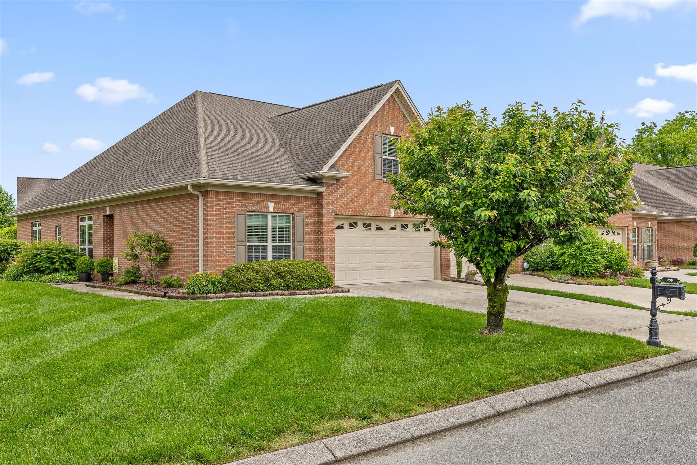 909 Lenox Cove Place 38