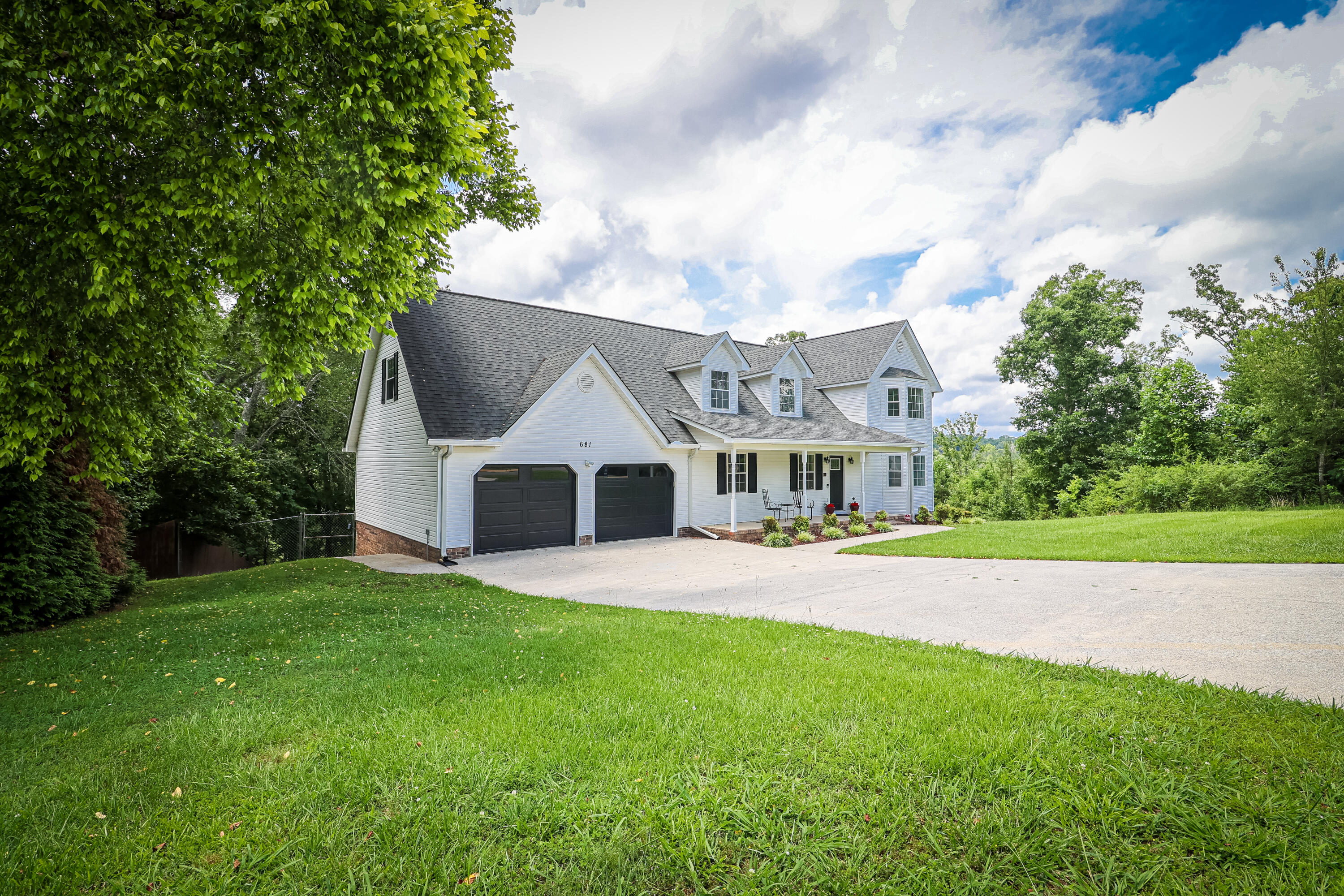 681 Blue Bird Lane