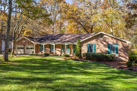 Photo of 922 Arden Way, Signal Mountain, TN 37377 (MLS # 1523613) Photo of 922 Arden Way, Signal Mountain, TN 37377 (MLS # 1523613)
