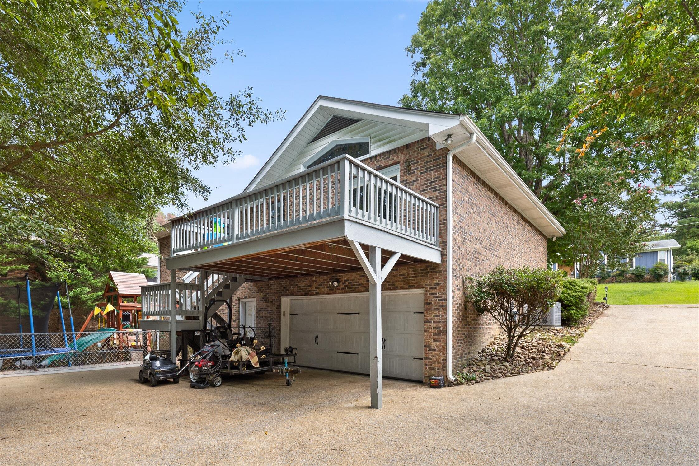 Chattanooga, Tennessee 37412, United States, 4 Bedrooms Bedrooms, ,3 BathroomsBathrooms,Residential,Active,200632