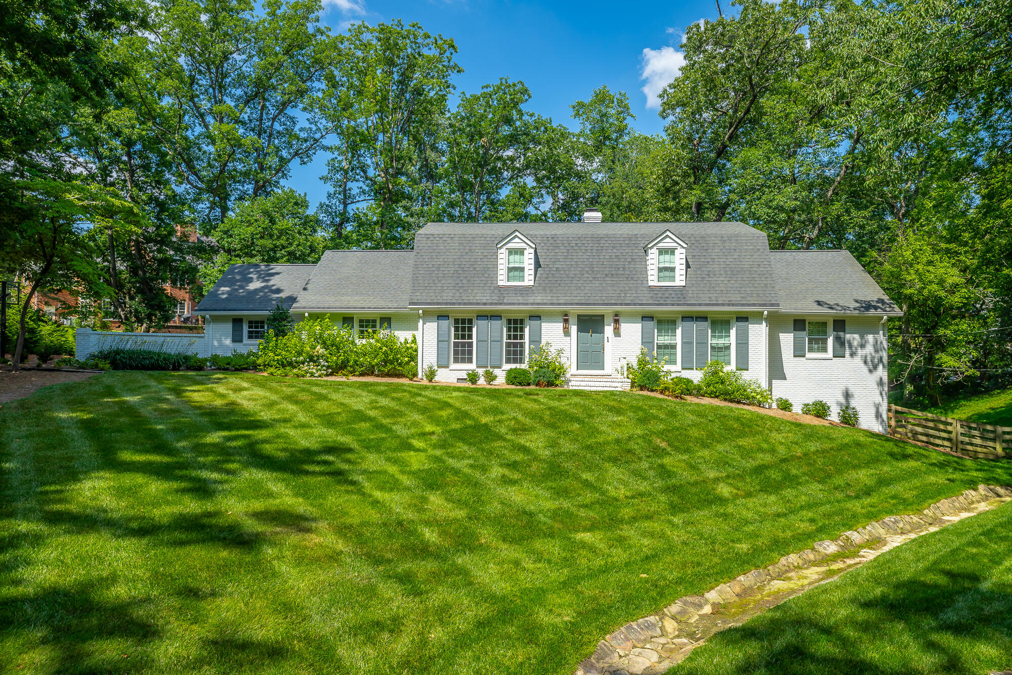 Photo 1 of 76 — 73 W Bartram Road, Lookout Mountain, TN 37350