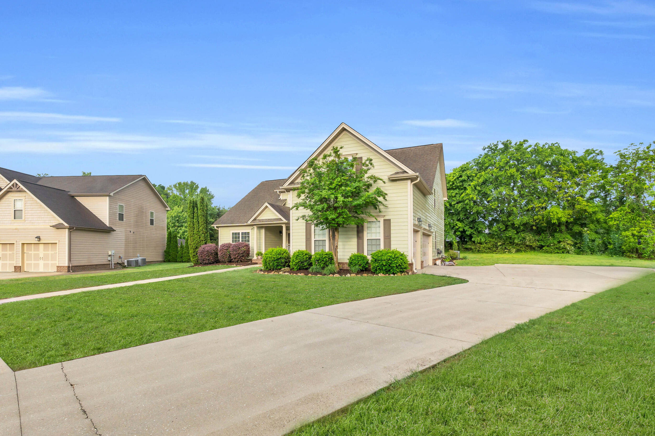 8358 Front Gate Circle, Ooltewah, Tennessee image 2