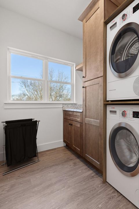 Tiny photo for 1848 Newell Avenue, Chattanooga, TN 37404 (MLS # 1530708)