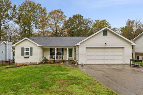 Photo of 4509 Spring Lake Road, Chattanooga, TN 37415 (MLS # 1523191)