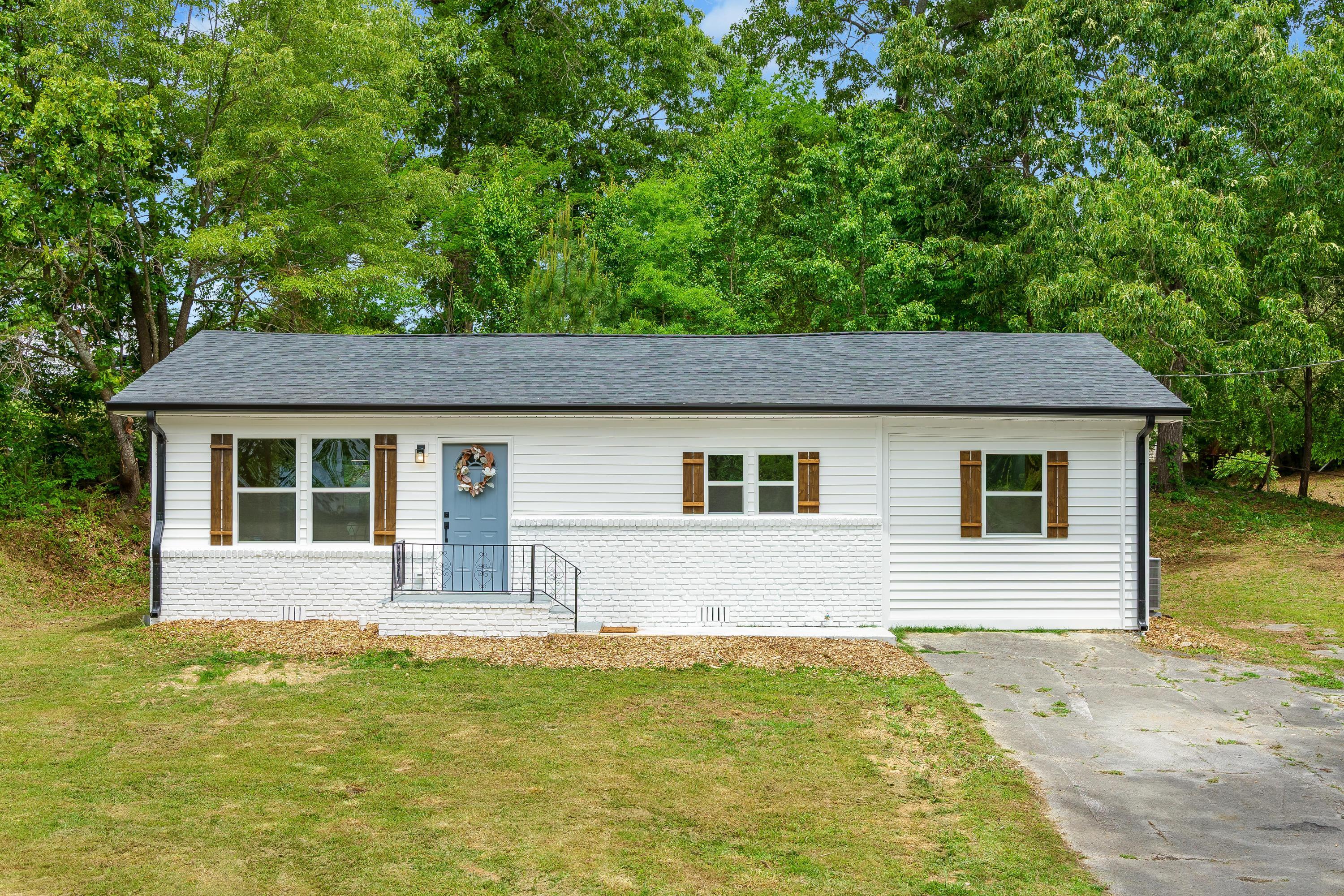 2606 Pine Drive SE