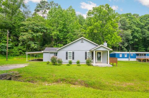 Photo of 404 W Schmitt Road, Rossville, GA 30741 (MLS # 1517483)