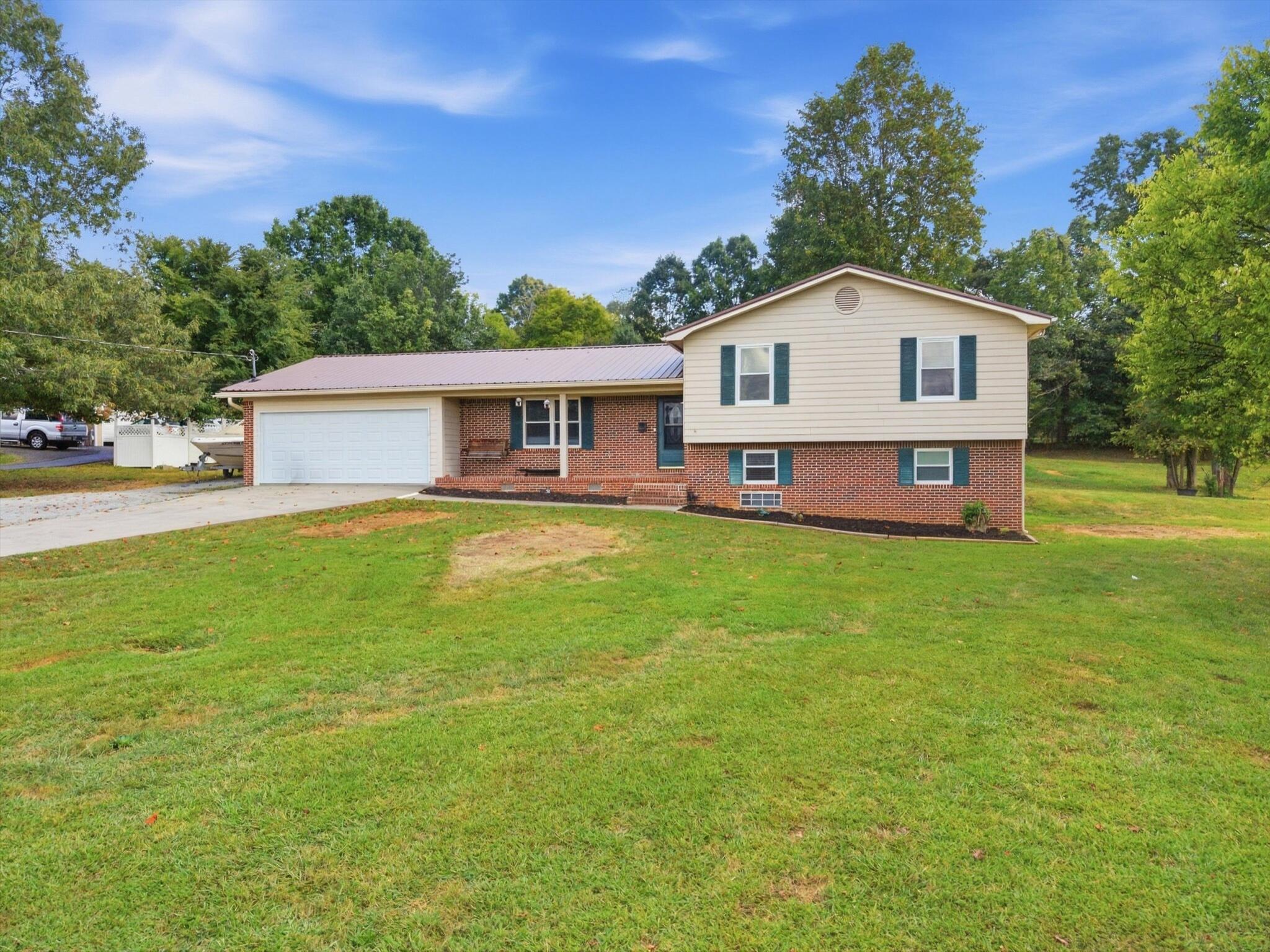 651 Brooklawn Trail SE