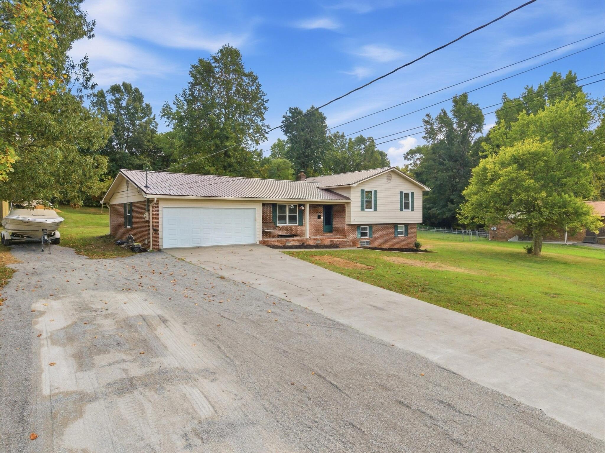 651 Brooklawn Trail SE