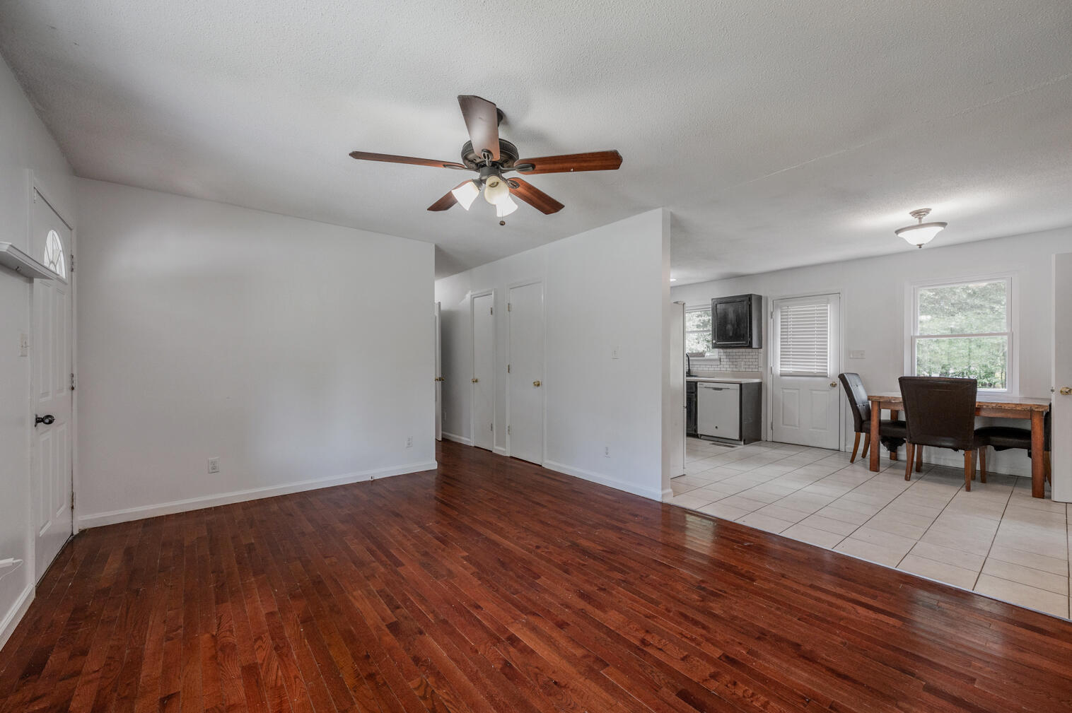 1103 Sisemore Street