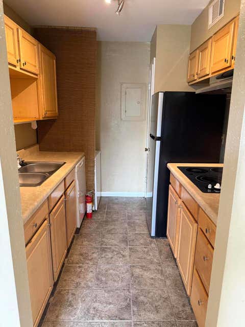 Photo of 900 Mountain Creek Road, Chattanooga, TN 37405 (MLS # 1538729)
