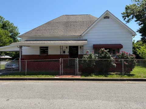 Photo of 1906 Raulston Street, Chattanooga, TN 37404 (MLS # 1534864)