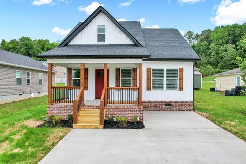 Homes For Sale - 1717 Southern Heights Circle<br/> Cleveland, TN 37311