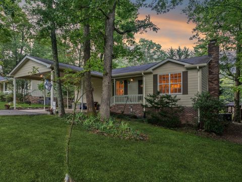 Photo of 1018 Ridgeway Avenue, Signal Mountain, TN 37377 (MLS # 1515922)
