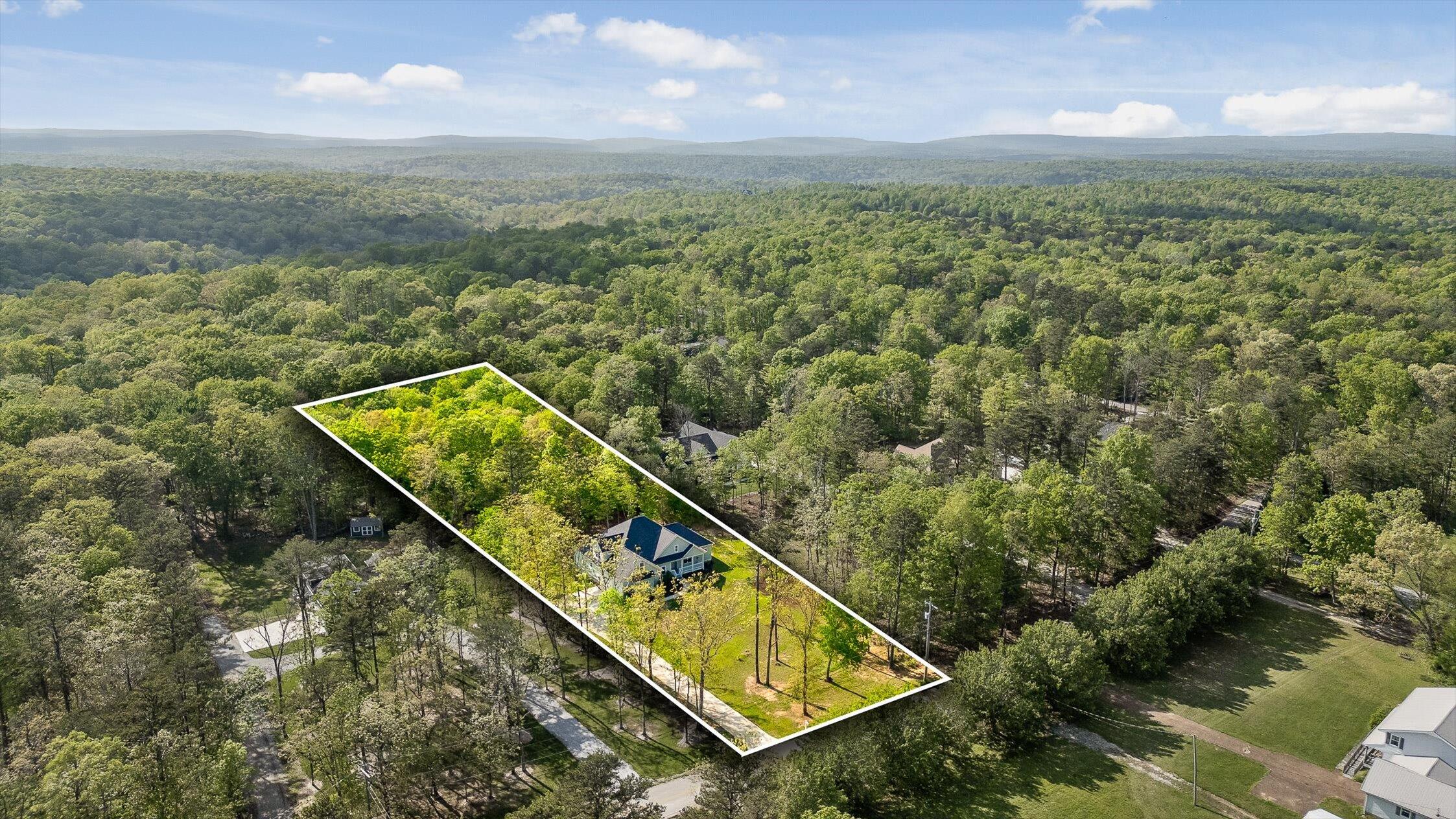 8221 Hixson Springs Road, Signal Mountain, Tennessee image 3
