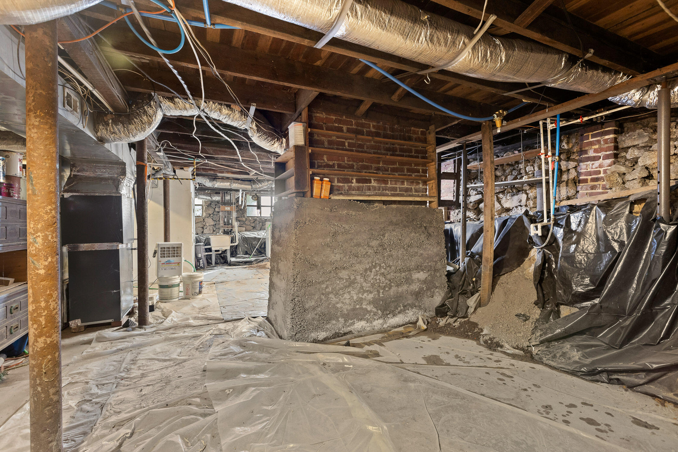 Chattanooga, Tennessee 37405, United States, 2 Bedrooms Bedrooms, ,2 BathroomsBathrooms,Residential,Contingent,4402