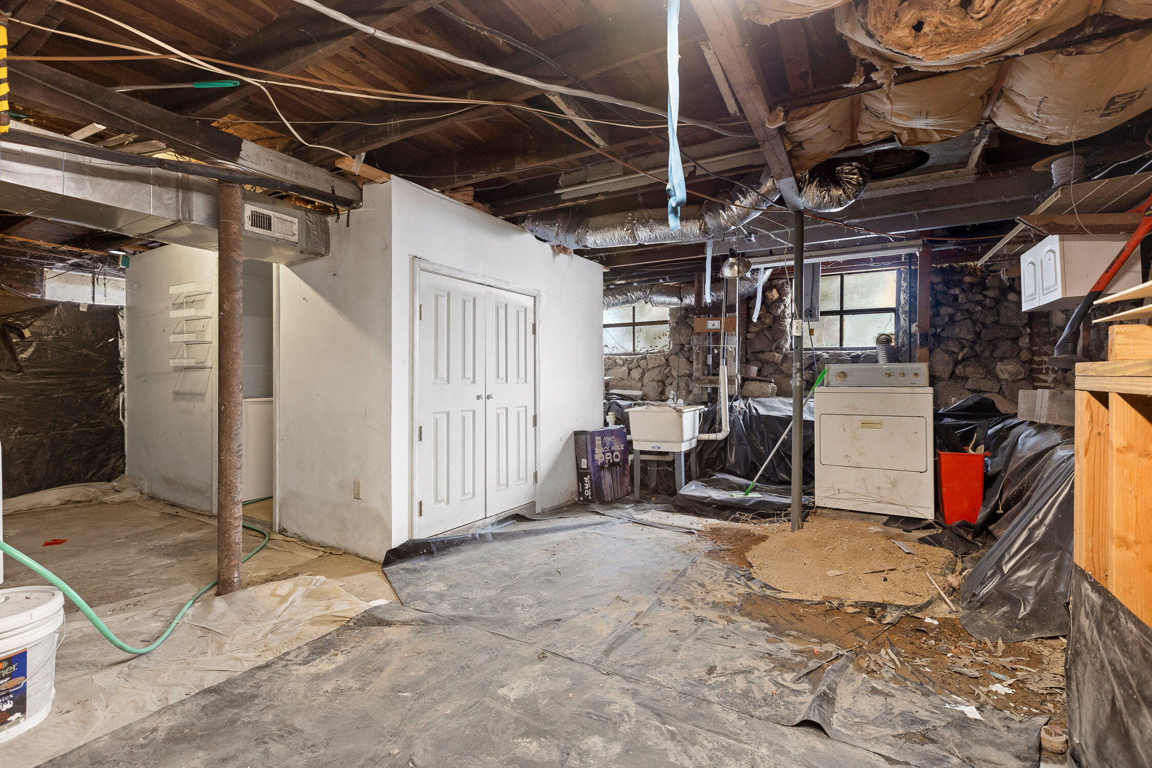 Chattanooga, Tennessee 37405, United States, 2 Bedrooms Bedrooms, ,2 BathroomsBathrooms,Residential,Contingent,4402