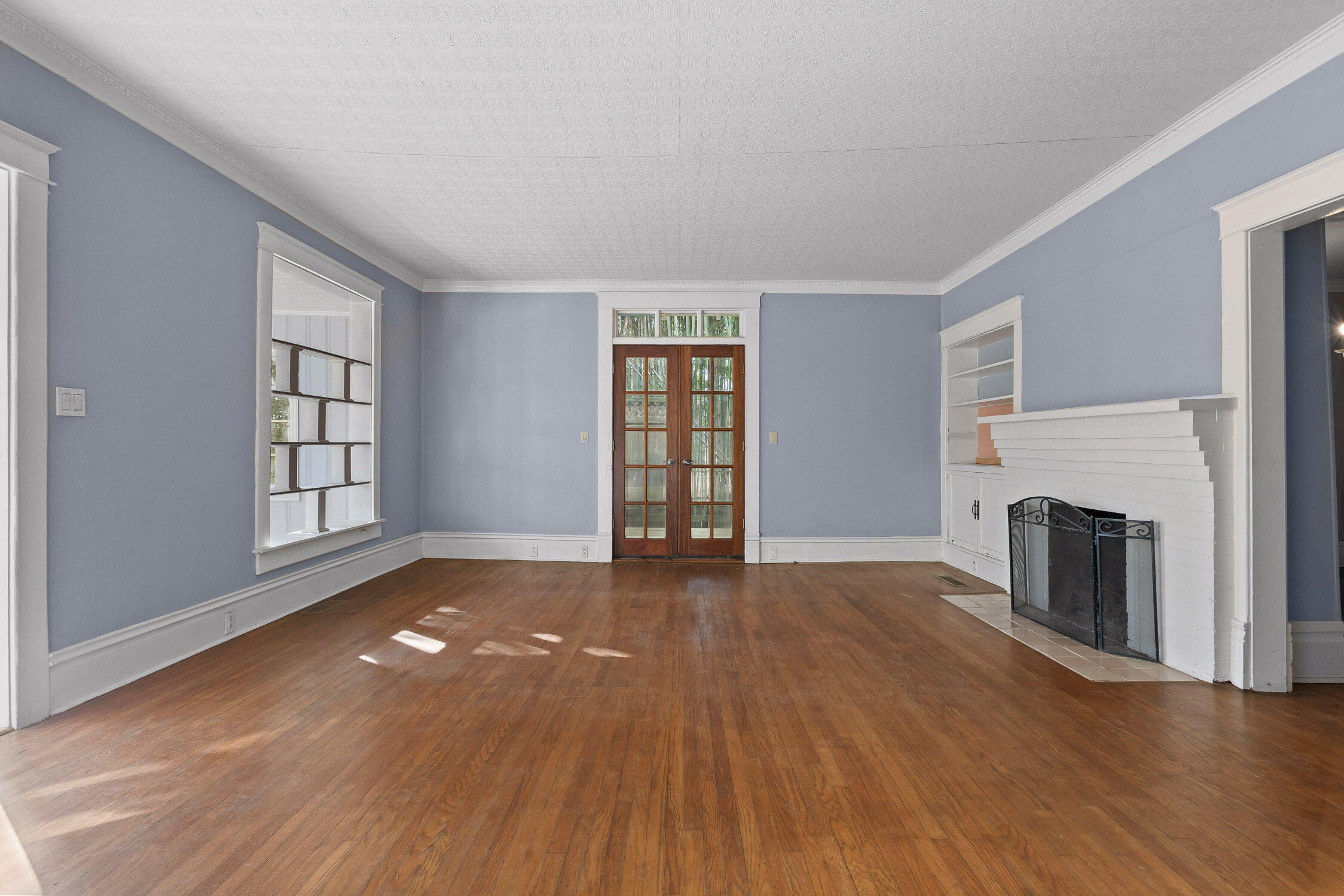 Chattanooga, Tennessee 37405, United States, 2 Bedrooms Bedrooms, ,2 BathroomsBathrooms,Residential,Contingent,4402