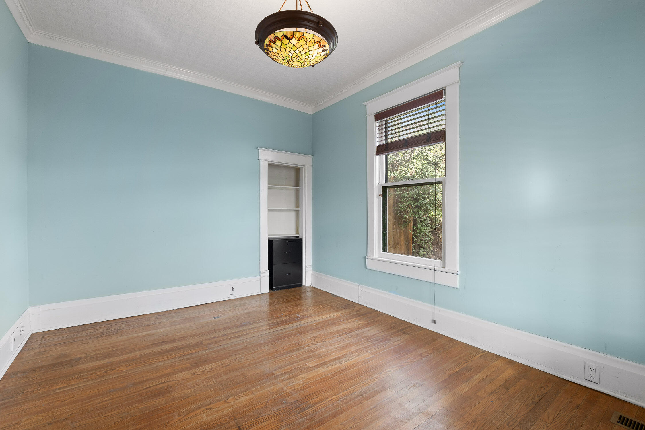 Chattanooga, Tennessee 37405, United States, 2 Bedrooms Bedrooms, ,2 BathroomsBathrooms,Residential,Contingent,4402