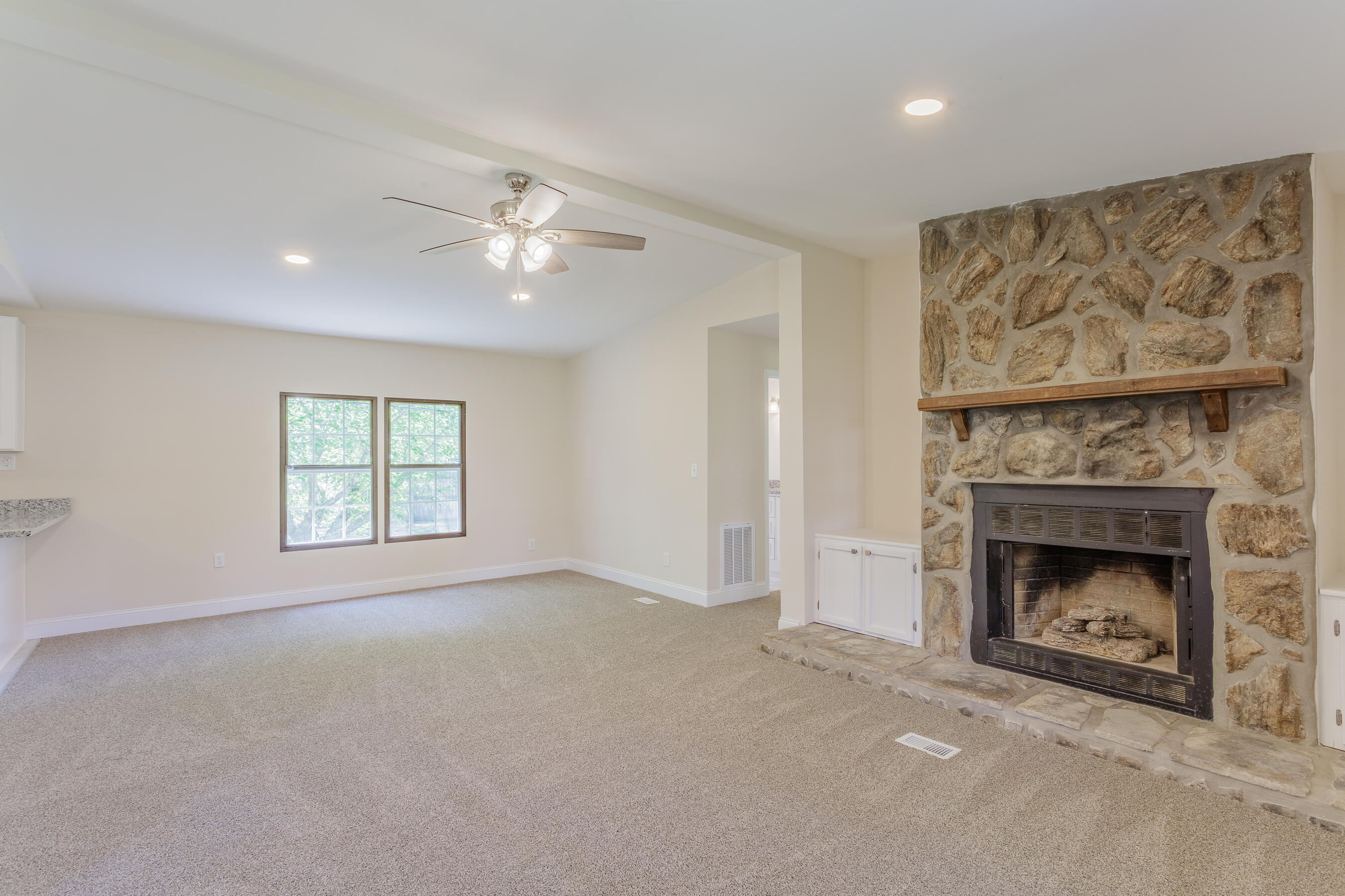 229 General Thomas Street, Chickamauga, Georgia image 3