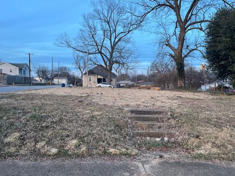 Photo of 2201 E 14th Street, Chattanooga, TN 37404 (MLS # 1527866)