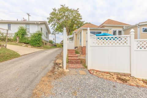 Tiny photo for 608 Colville Street, Chattanooga, TN 37405 (MLS # 1528823)