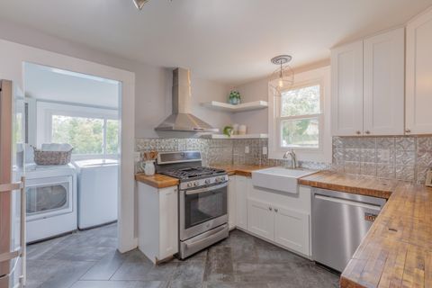 Tiny photo for 608 Colville Street, Chattanooga, TN 37405 (MLS # 1528823)