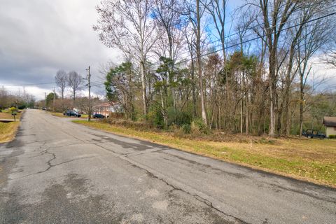 Tiny photo for 2420&13410 N Shore Acres & Lisa Ln Road, Soddy Daisy, TN 37379 (MLS # 1526018)