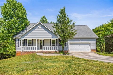 Photo of 1051 Apollo Drive, Soddy Daisy, TN 37379 (MLS # 1533349)