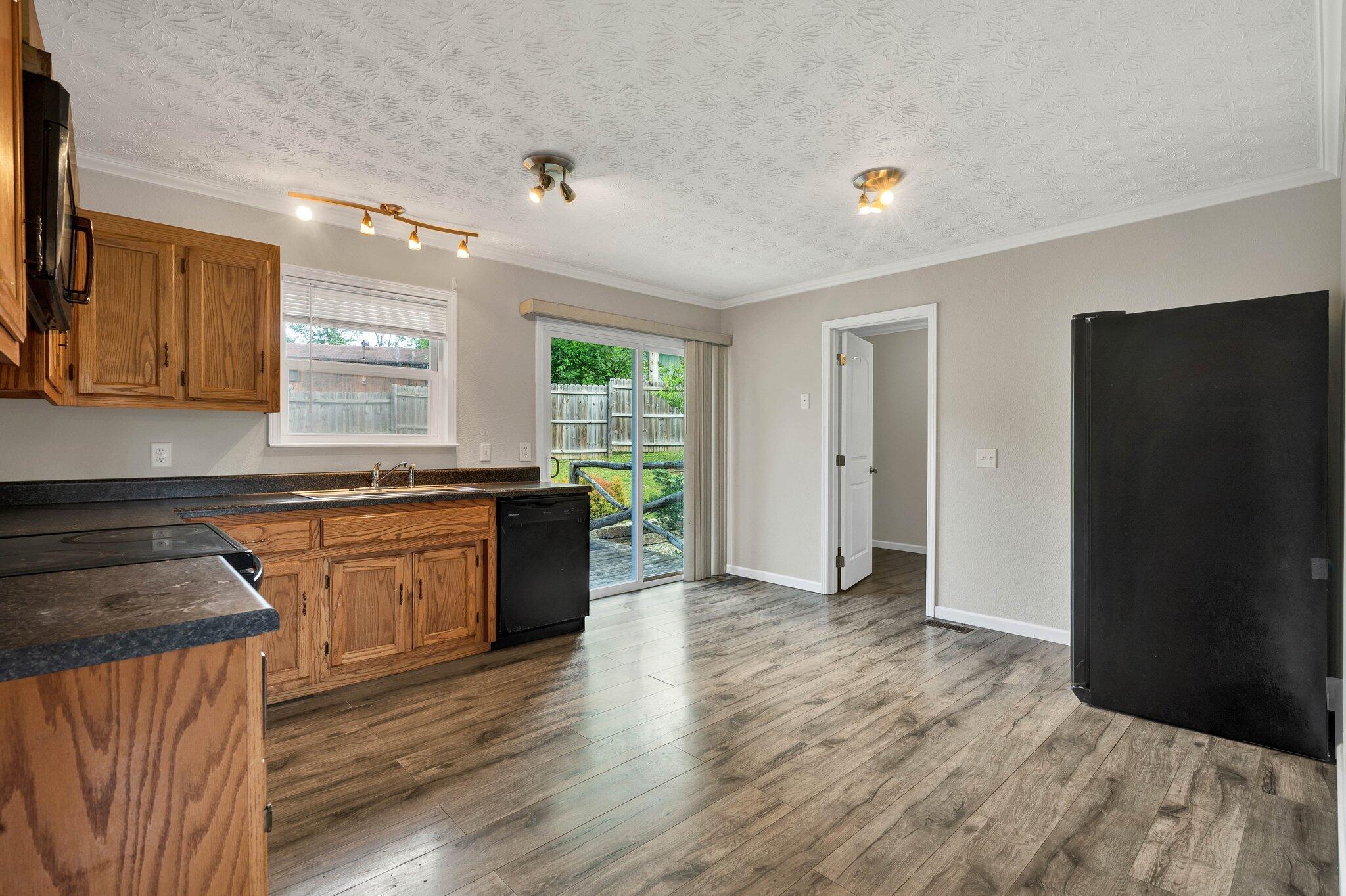 724 Sequoya Lane, Etowah, Tennessee image 9