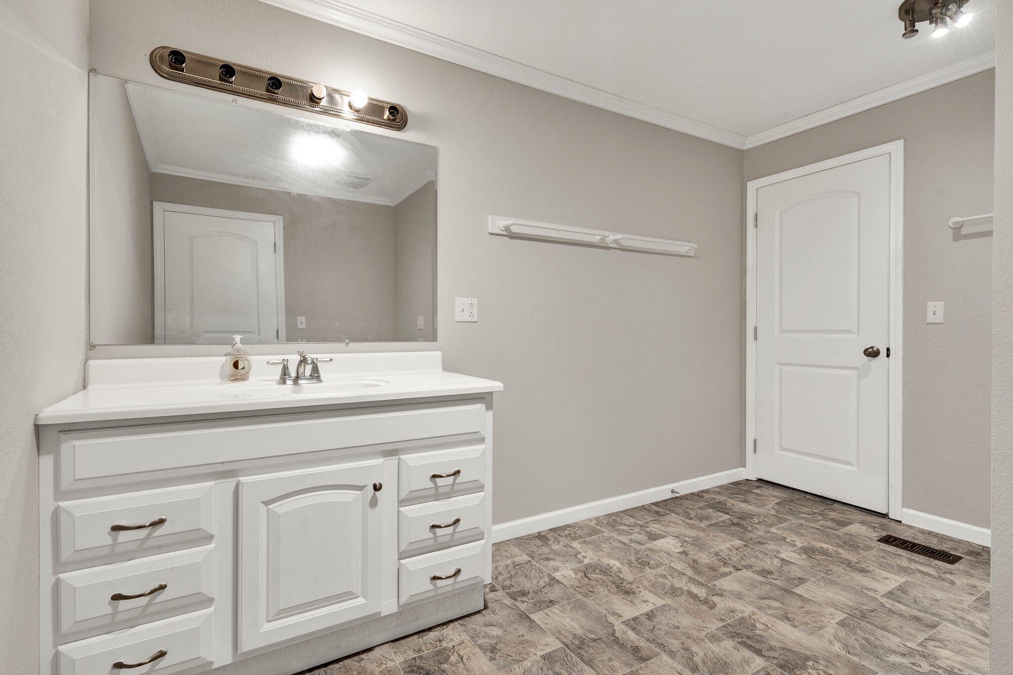 724 Sequoya Lane, Etowah, Tennessee image 17
