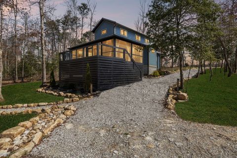 246 Hemlock Cove Tracy City TN 37387