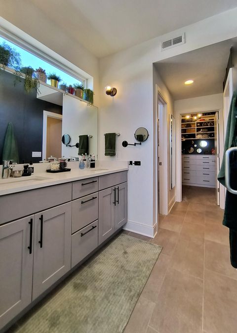 Tiny photo for 18 E 16th Street, Chattanooga, TN 37408 (MLS # 1528117)