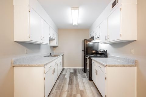 Tiny photo for 900 Mountain Creek Road, Chattanooga, TN 37405 (MLS # 1525866)