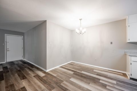 Tiny photo for 900 Mountain Creek Road, Chattanooga, TN 37405 (MLS # 1525866)