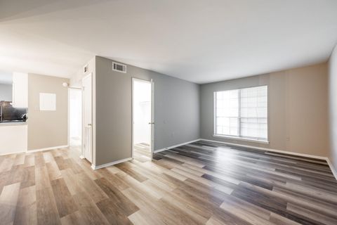 Tiny photo for 900 Mountain Creek Road, Chattanooga, TN 37405 (MLS # 1525866)