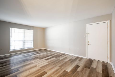 Tiny photo for 900 Mountain Creek Road, Chattanooga, TN 37405 (MLS # 1525866)