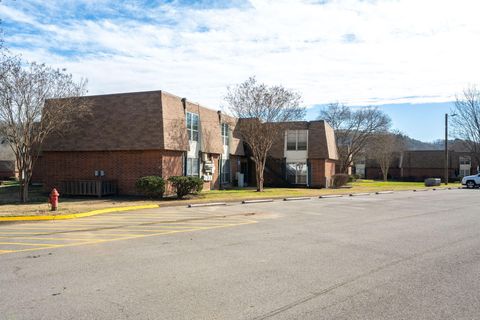 Tiny photo for 900 Mountain Creek Road, Chattanooga, TN 37405 (MLS # 1525866)