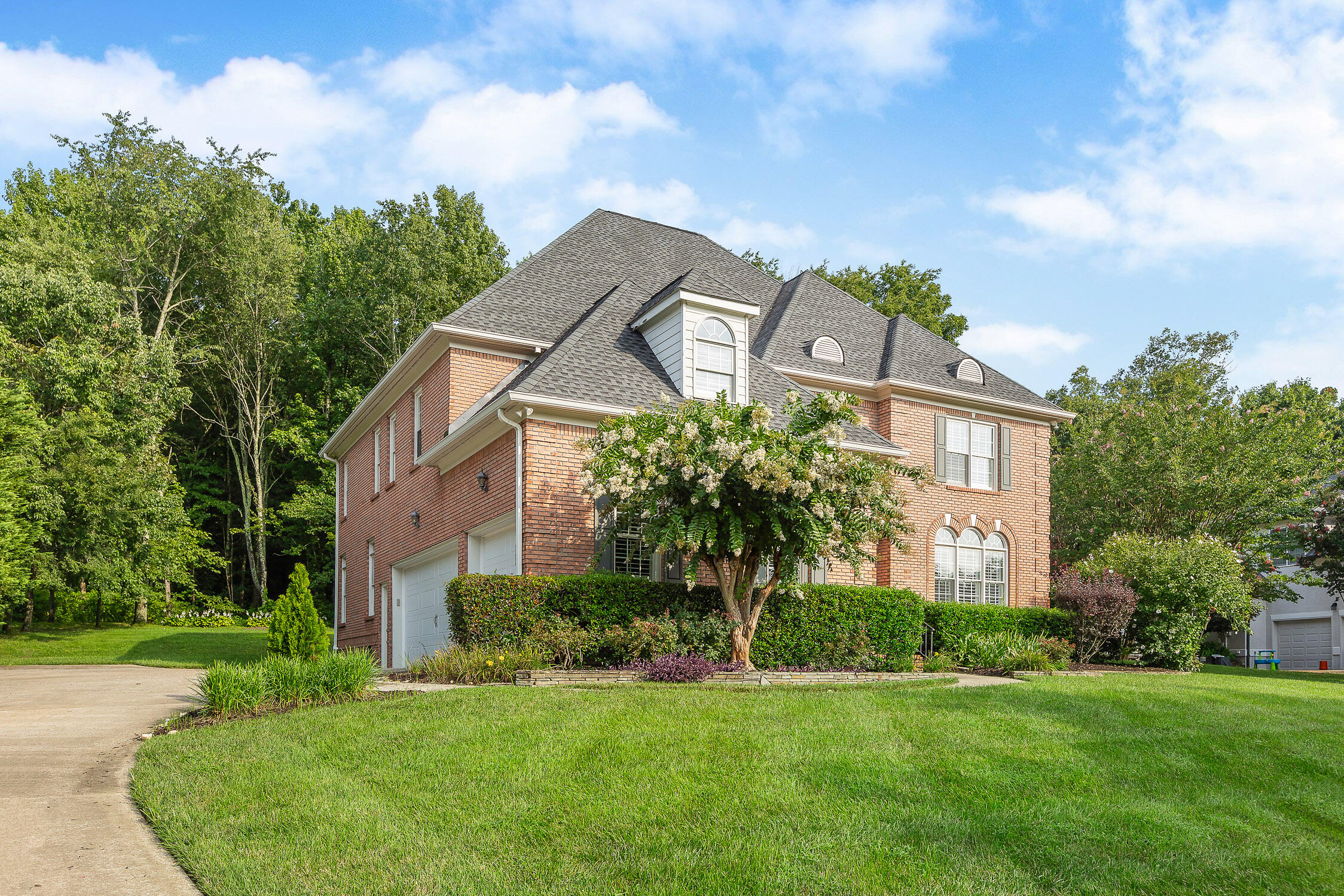 Chattanooga, Tennessee 37421, United States, 4 Bedrooms Bedrooms, ,4 BathroomsBathrooms,Residential,Active,49975