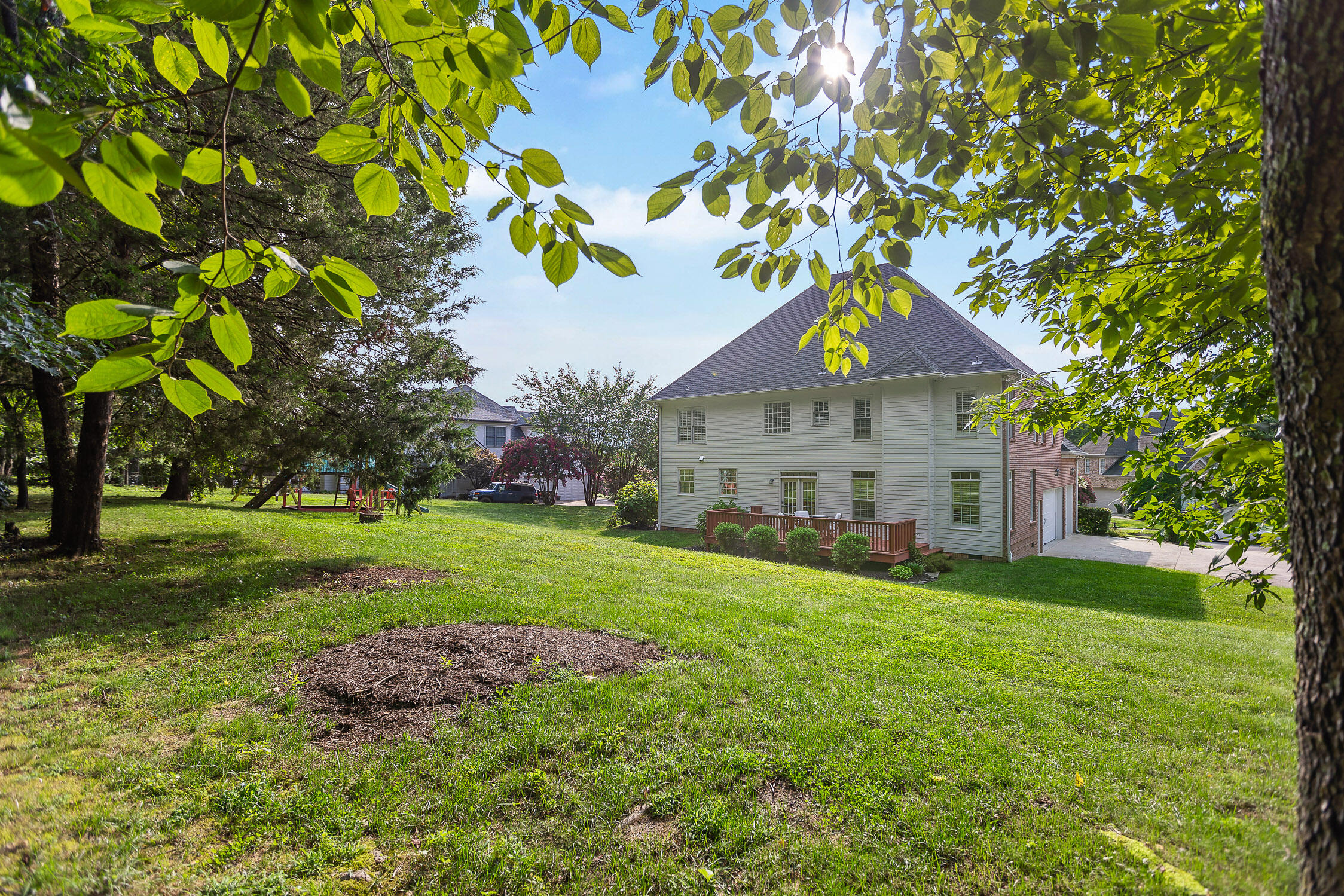 Chattanooga, Tennessee 37421, United States, 4 Bedrooms Bedrooms, ,4 BathroomsBathrooms,Residential,Active,49975