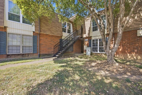 Photo of 900 Mountain Creek Road, Chattanooga, TN 37405 (MLS # 1542575)