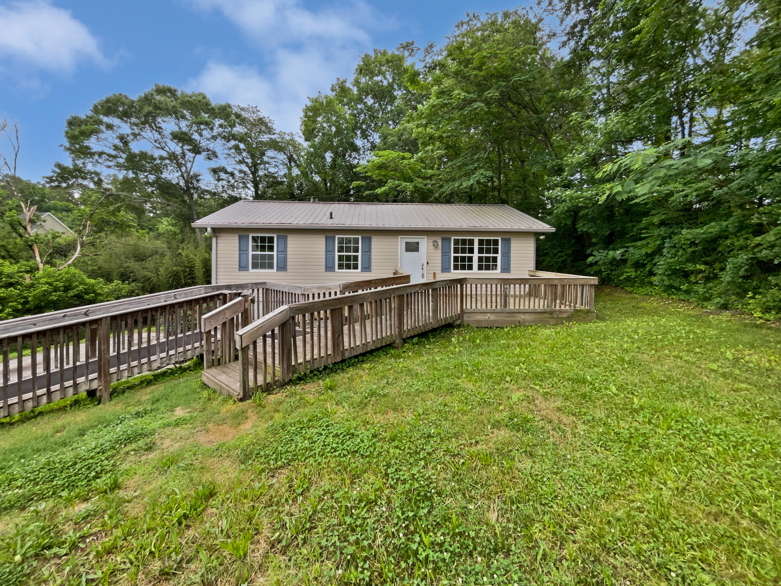 6562 Esquire Lane, Hixson, Tennessee image 1