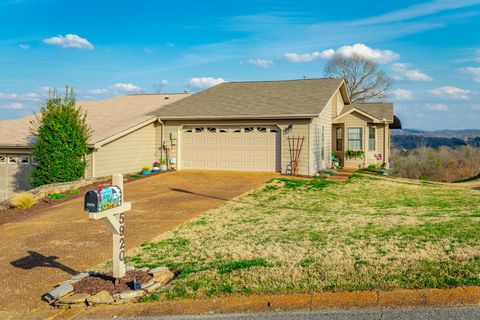 Photo of 5920 Rainbow Springs Drive, Chattanooga, TN 37416 (MLS # 1530058)