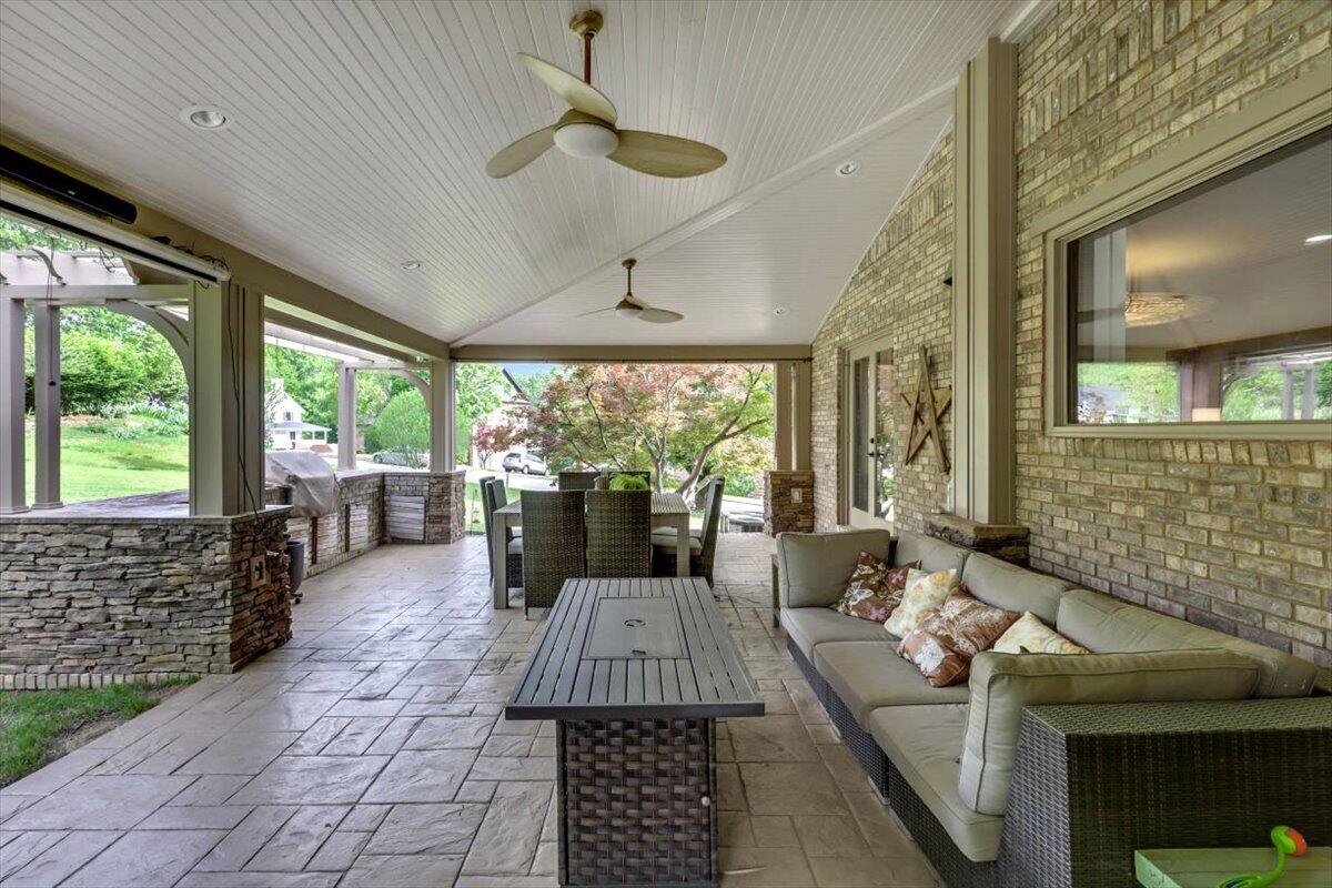 6409 Cove Pointe Lane, Hixson, Tennessee image 37