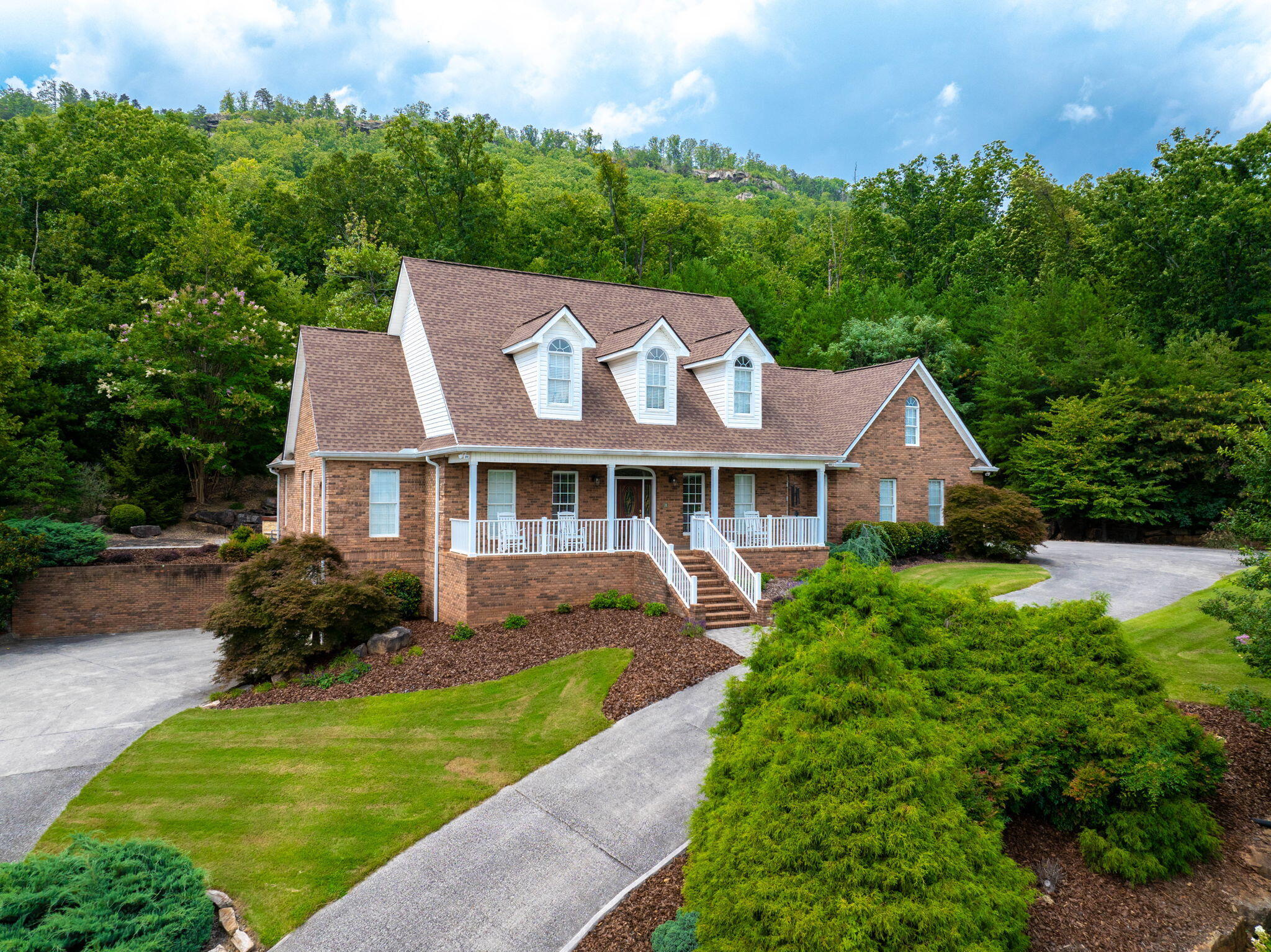 7859 Rocky Ledge Drive, Hixson, Tennessee image 1