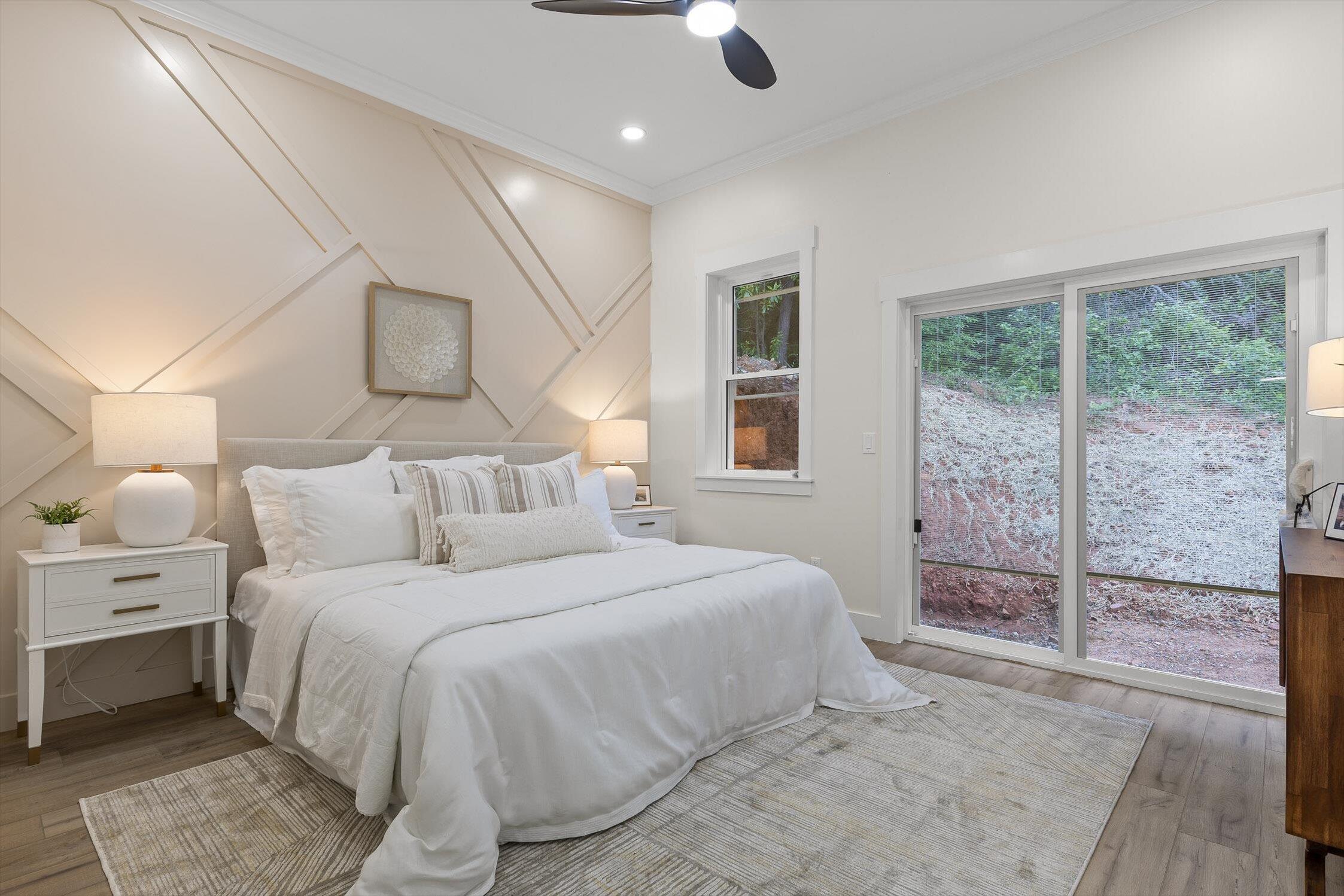 Chattanooga, Tennessee 37409, United States, 4 Bedrooms Bedrooms, ,3 BathroomsBathrooms,Residential,Contingent,137514