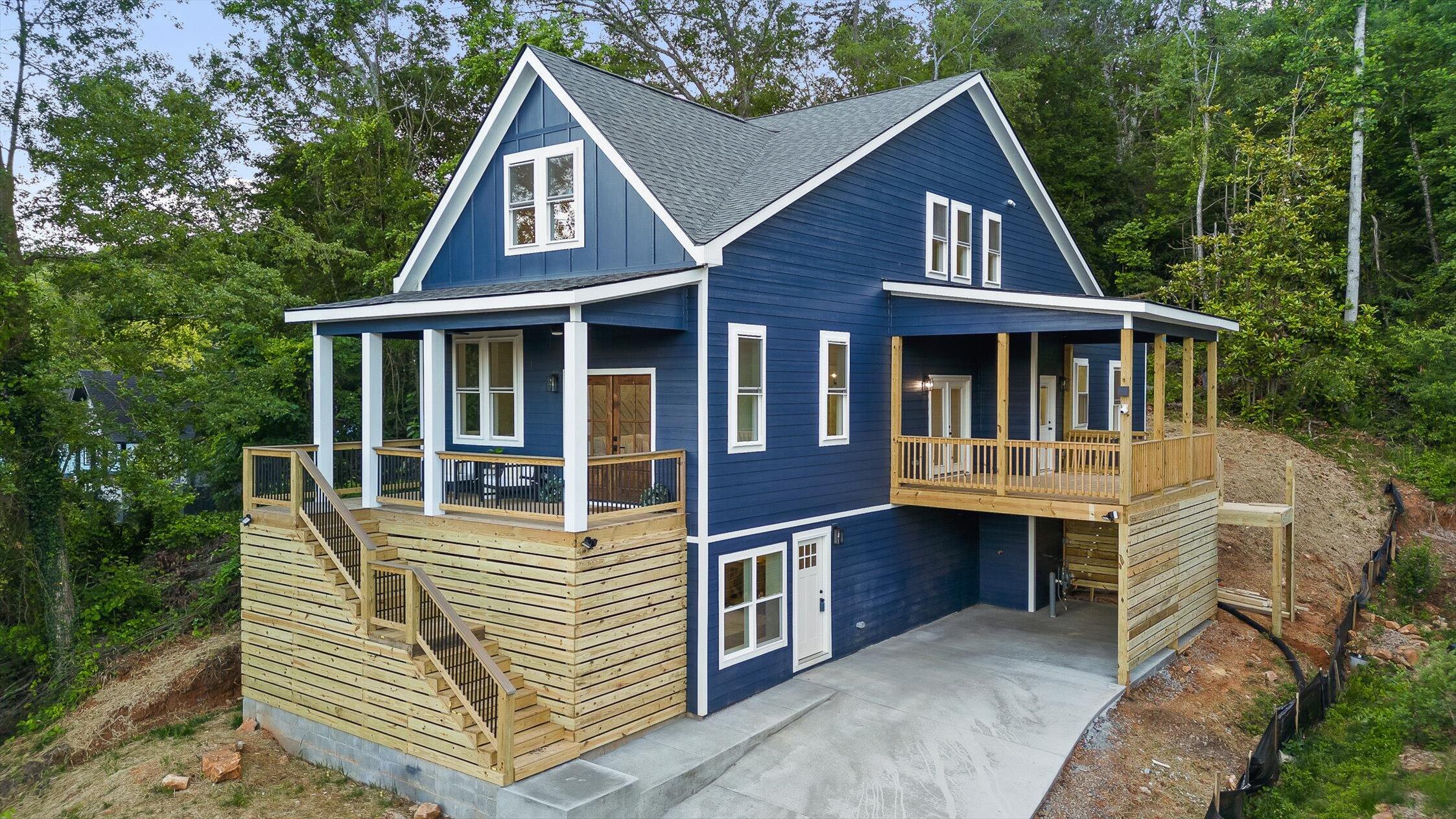 Chattanooga, Tennessee 37409, United States, 4 Bedrooms Bedrooms, ,3 BathroomsBathrooms,Residential,Contingent,137514